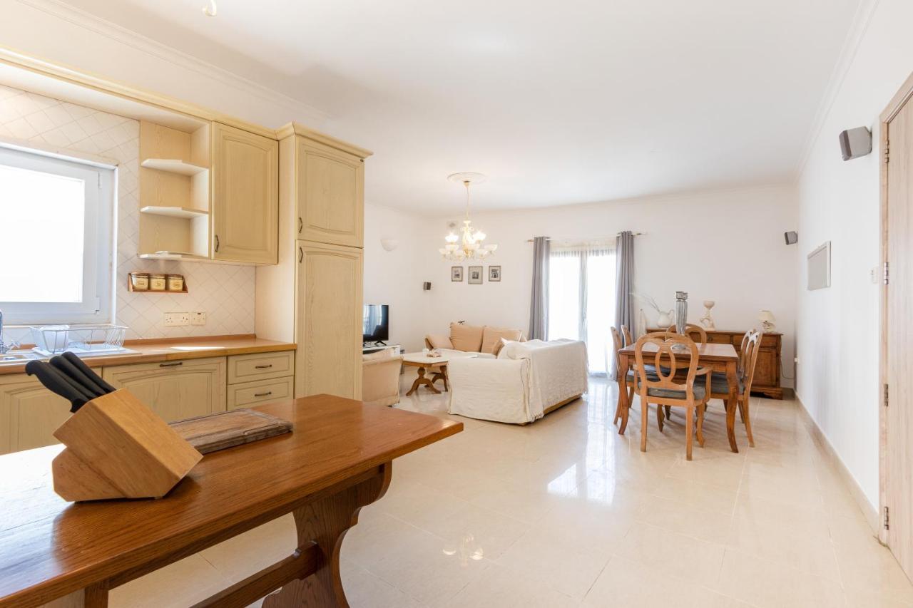 70/2- Spacious & Charming 3 Bedroom Apt In 슬리에마 외부 사진