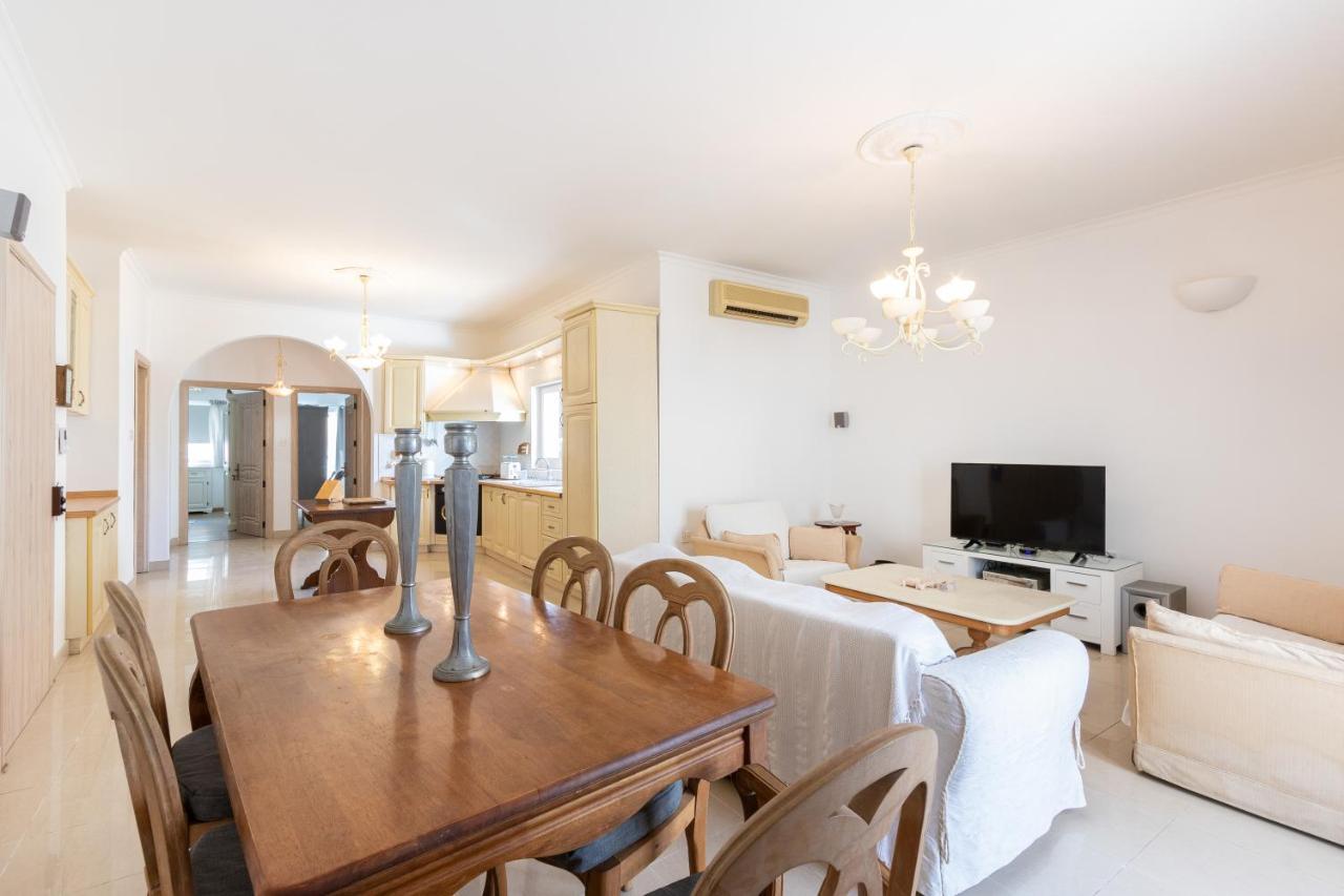 70/2- Spacious & Charming 3 Bedroom Apt In 슬리에마 외부 사진