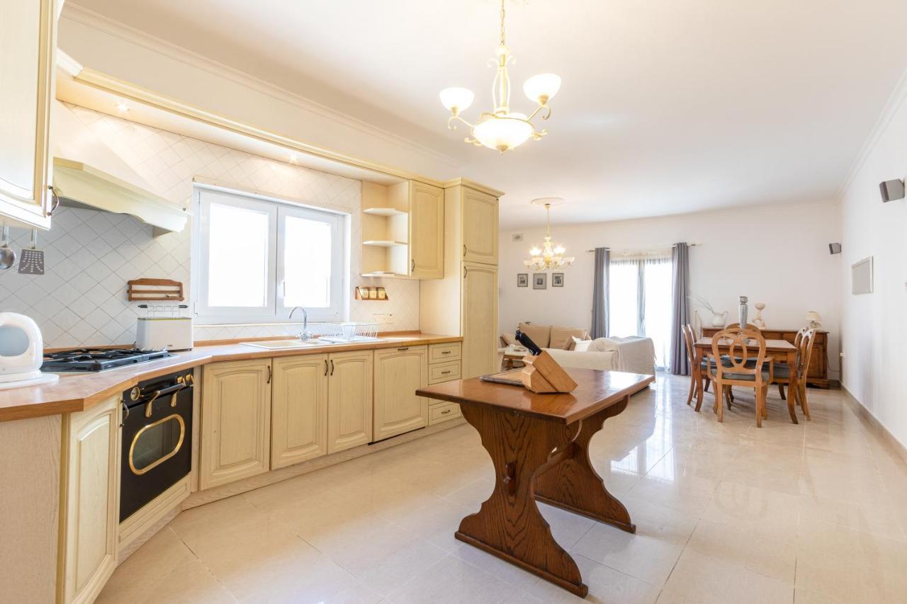 70/2- Spacious & Charming 3 Bedroom Apt In 슬리에마 외부 사진