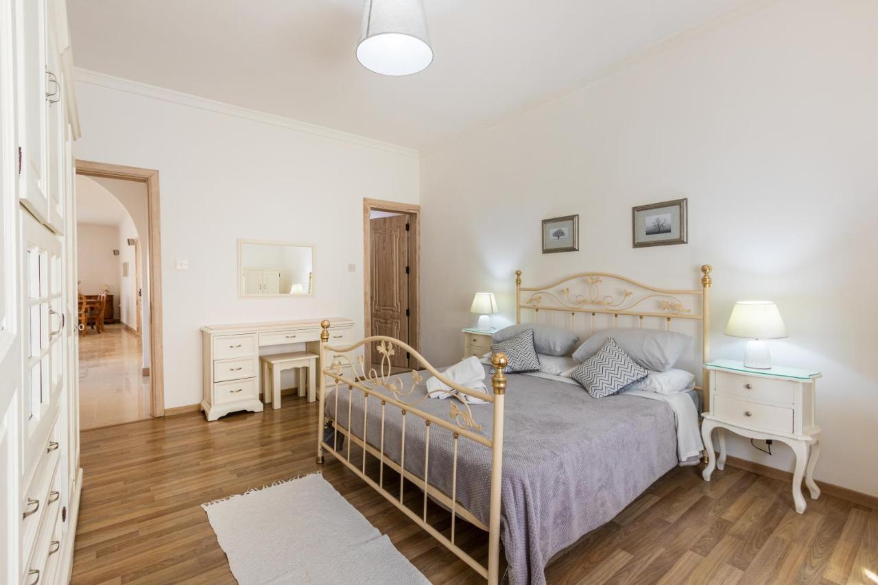70/2- Spacious & Charming 3 Bedroom Apt In 슬리에마 외부 사진